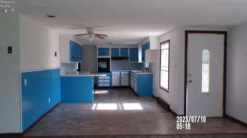 725 S Main St, Willard, OH 44890 photo 16