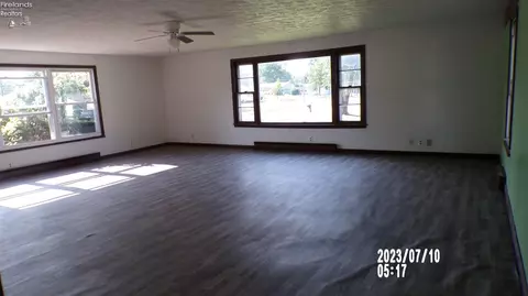 725 S Main St, Willard, OH 44890 photo 12