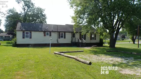 725 S Main St, Willard, OH 44890 photo 4