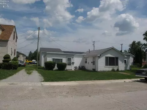 1808 Stevenson St, Fremont, OH 43420