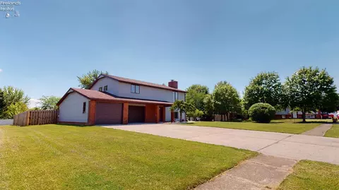 531 Cottonwood Dr, Willard, OH 44890 photo 3