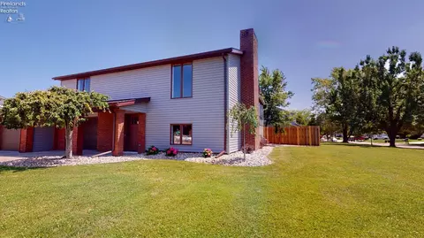 531 Cottonwood Dr, Willard, OH 44890 photo 9