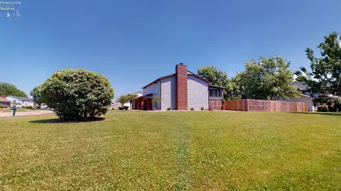 531 Cottonwood Dr, Willard, OH 44890 photo 10