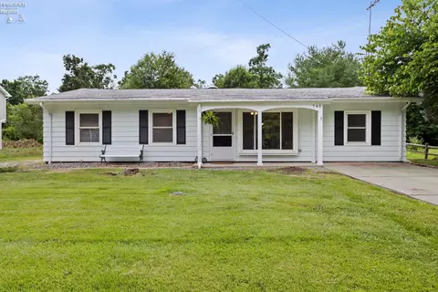 740 Hazelwood Ave, Vermilion, OH 44089
