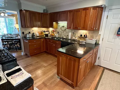 420 Gateway Blvd, Huron, OH 44839 photo 13