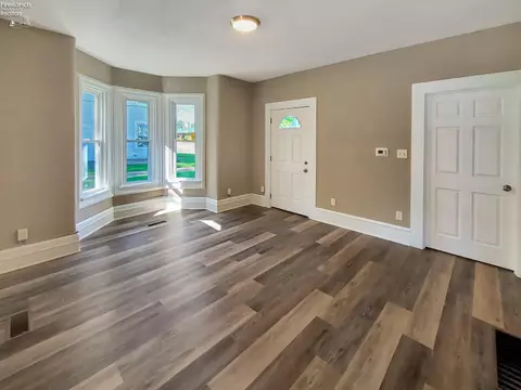 936 Vine St, Clyde, OH 43410 photo 7