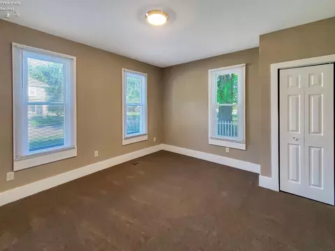 936 Vine St, Clyde, OH 43410 photo 11