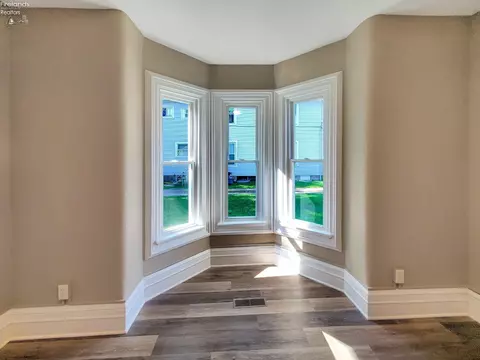 936 Vine St, Clyde, OH 43410 photo 8
