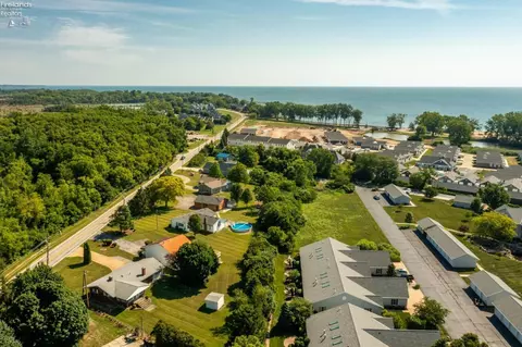10730 E Bayshore Dr, Lakeside, OH 43440 photo 20