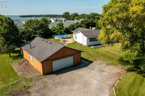 10730 E Bayshore Dr, Lakeside, OH 43440 photo 4