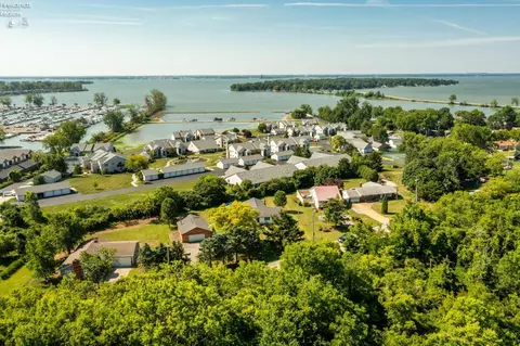10730 E Bayshore Dr, Lakeside, OH 43440 photo 13
