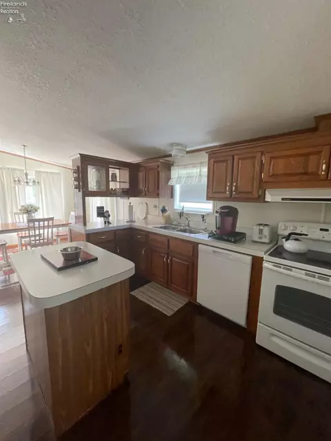271 Spring Crest Dr, Marblehead, OH 43440 photo 35