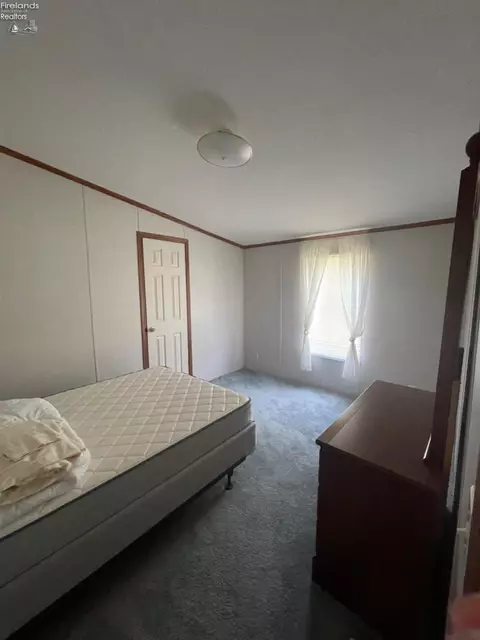 271 Spring Crest Dr, Marblehead, OH 43440 photo 21
