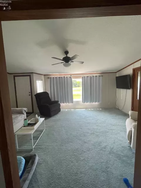 271 Spring Crest Dr, Marblehead, OH 43440 photo 7