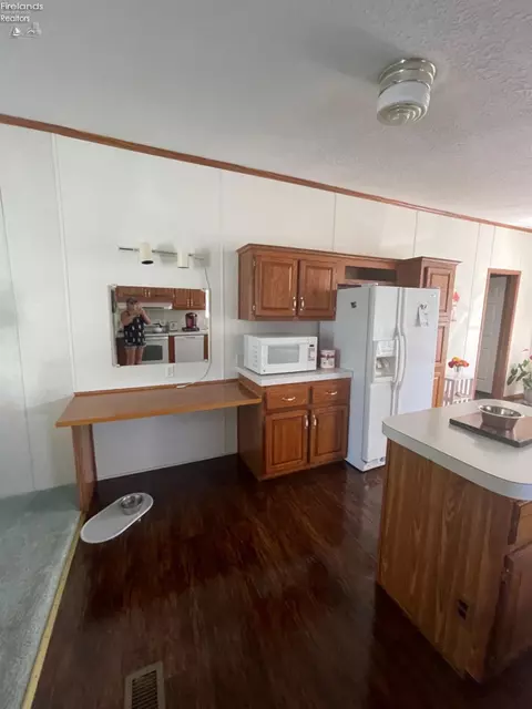 271 Spring Crest Dr, Marblehead, OH 43440 photo 32