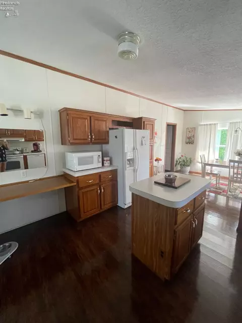 271 Spring Crest Dr, Marblehead, OH 43440 photo 33