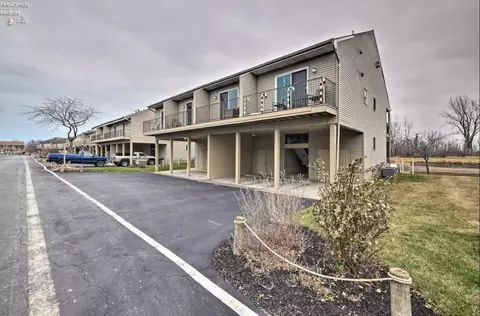 8906 W Canada Goose Ct, Oak Harbor, OH 43449