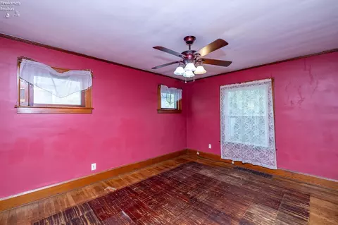 153 Denison Ave, Elyria, OH 44035 photo 9