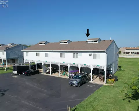 6420 Teal Bnd, Oak Harbor, OH 43449