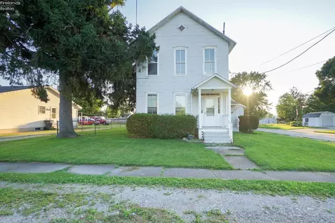 129 Wood St, Bellevue, OH 44811
