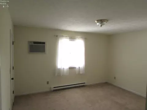 731 Chestnut Ln, Huron, OH 44839 photo 16