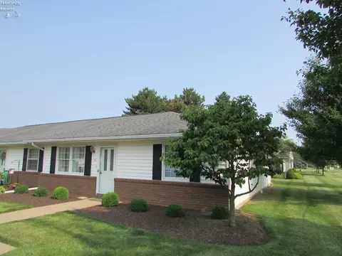 731 Chestnut Ln, Huron, OH 44839 photo 3