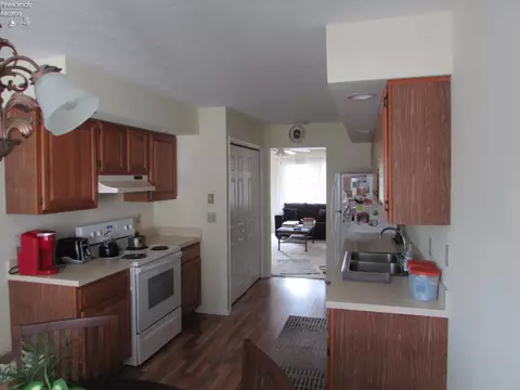 731 Chestnut Ln, Huron, OH 44839 photo 11