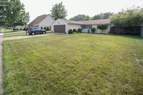 3724 Winger Dr, Lorain, OH 44053 photo 4