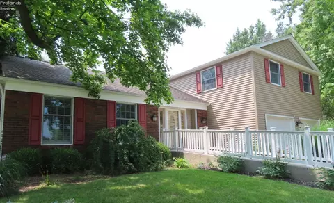 2110 Scheid Rd, Huron, OH 44839