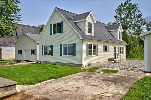 2050 Fletcher Rd, Port Clinton, OH 43452