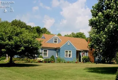 2575 W W Twp Rd 18, Tiffin, OH 44883