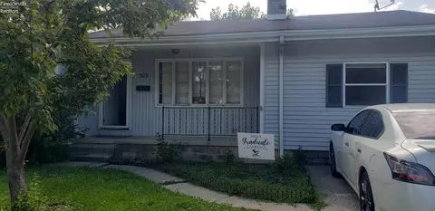 329 Herbster St, Fremont, OH 43420