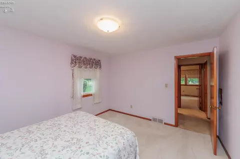 1087 N Pasadena Ave, Elyria, OH 44035 photo 23