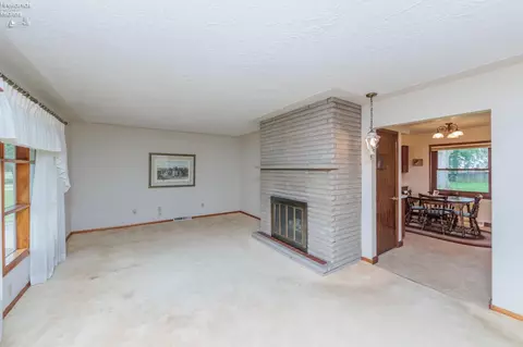 1087 N Pasadena Ave, Elyria, OH 44035 photo 7