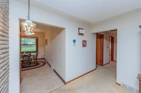 1087 N Pasadena Ave, Elyria, OH 44035 photo 8