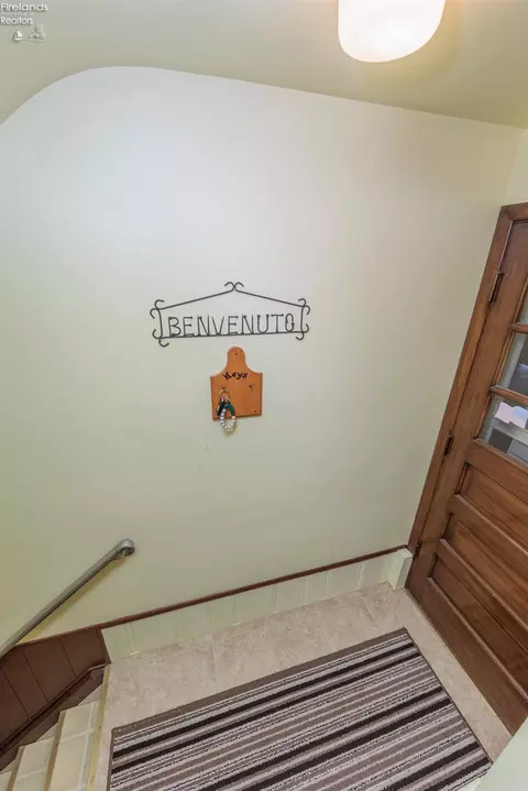 1087 N Pasadena Ave, Elyria, OH 44035 photo 29