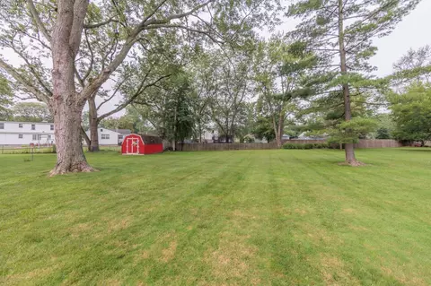 1087 N Pasadena Ave, Elyria, OH 44035 photo 3