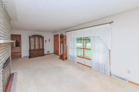 1087 N Pasadena Ave, Elyria, OH 44035 photo 5