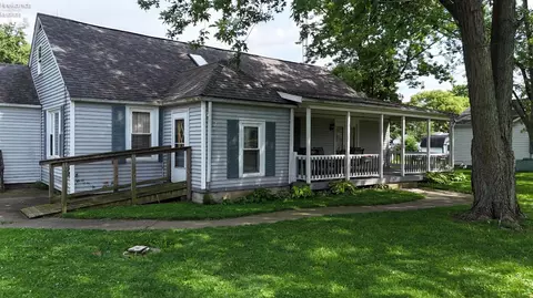 124 Bellevue Ave, Sandusky, OH 44870