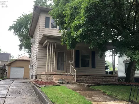 405 W Pearl St, Willard, OH 44890 photo 3