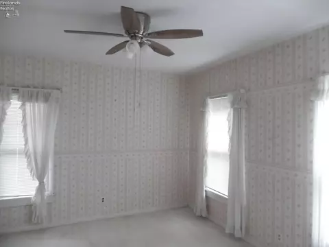 405 W Pearl St, Willard, OH 44890 photo 25
