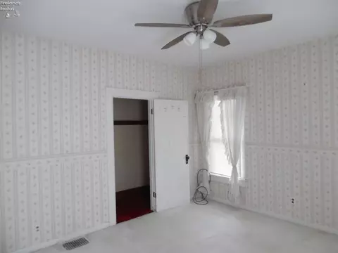 405 W Pearl St, Willard, OH 44890 photo 26