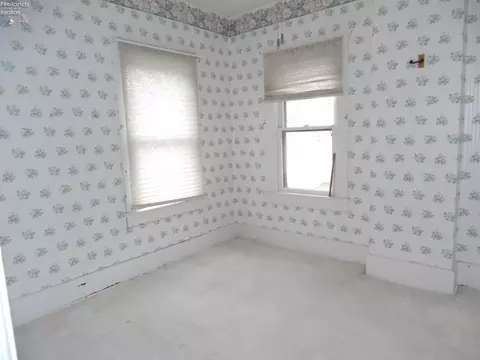 405 W Pearl St, Willard, OH 44890 photo 19