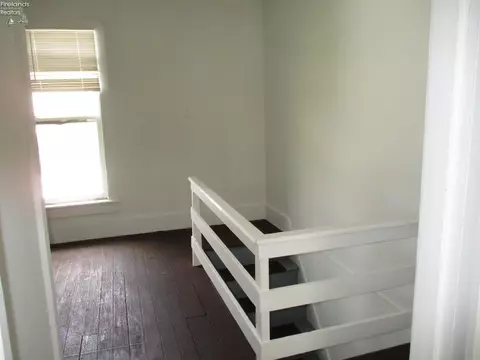 152 Sinclair St, Bellevue, OH 44811 photo 6