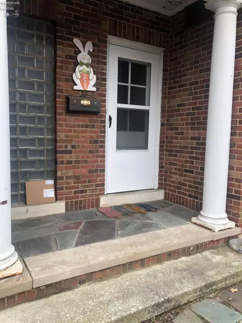 814 E Main St, Bellevue, OH 44811 photo 33