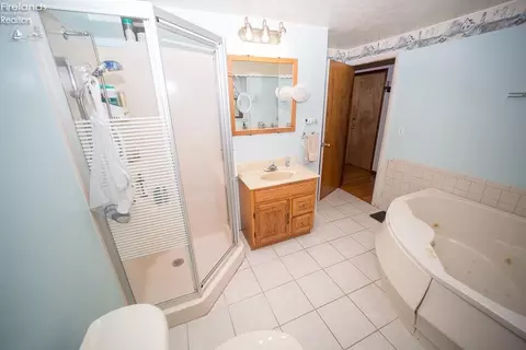 8861 Leavitt Rd, Elyria, OH 44035 photo 14