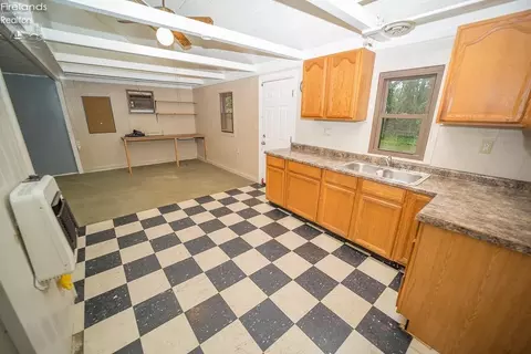 8861 Leavitt Rd, Elyria, OH 44035 photo 38