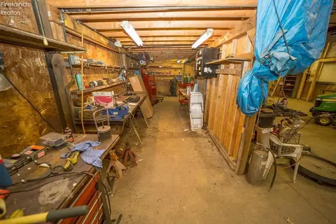 8861 Leavitt Rd, Elyria, OH 44035 photo 49