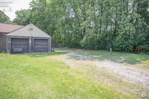 8861 Leavitt Rd, Elyria, OH 44035 photo 3