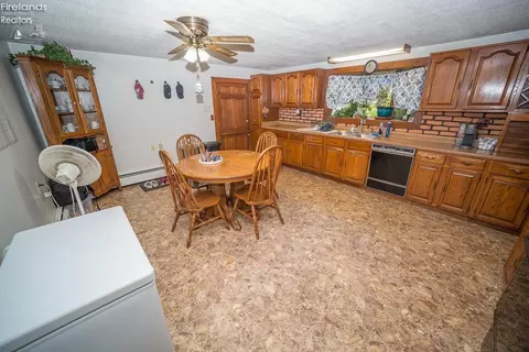 8861 Leavitt Rd, Elyria, OH 44035 photo 26